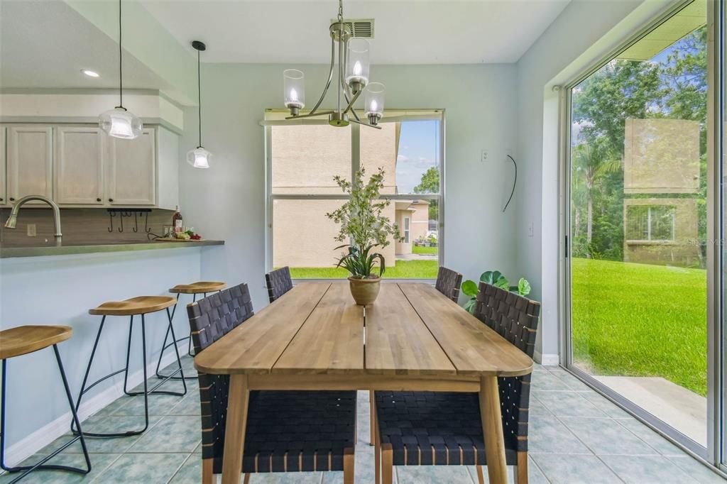 На продажу: $579,900 (5 спален, 3 ванн, 3307 Квадратных фут)