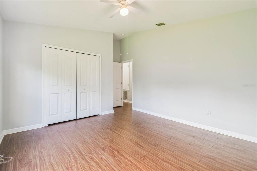 На продажу: $579,900 (5 спален, 3 ванн, 3307 Квадратных фут)