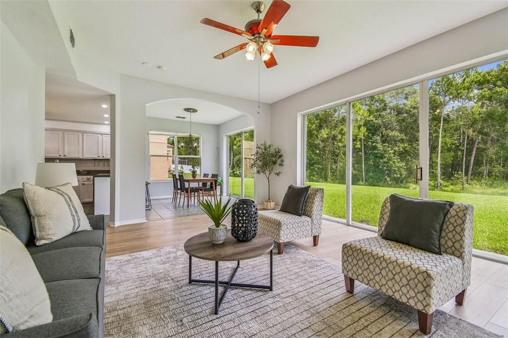 На продажу: $579,900 (5 спален, 3 ванн, 3307 Квадратных фут)