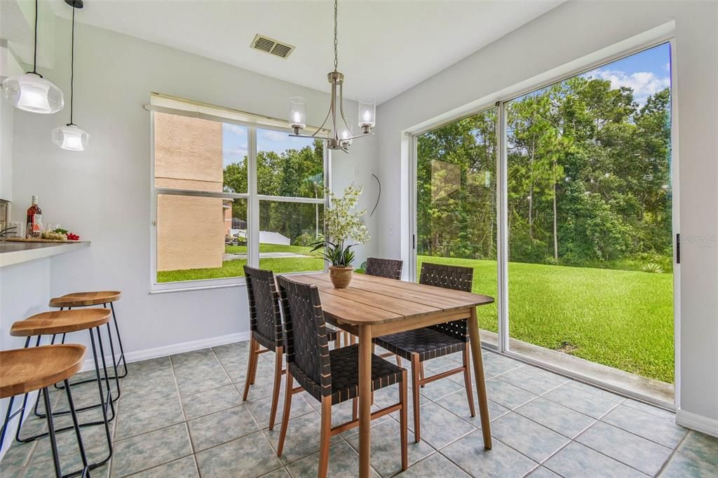 На продажу: $579,900 (5 спален, 3 ванн, 3307 Квадратных фут)