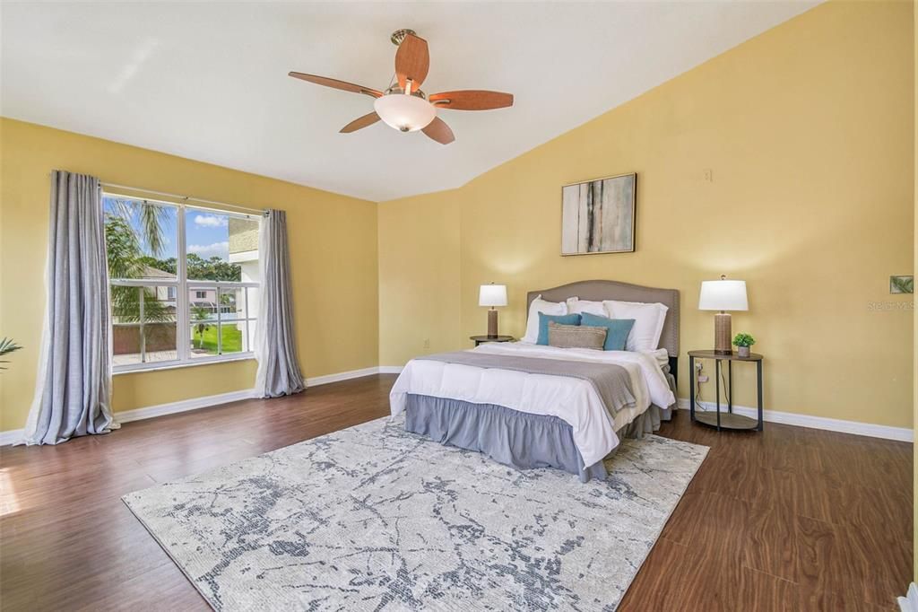 На продажу: $579,900 (5 спален, 3 ванн, 3307 Квадратных фут)