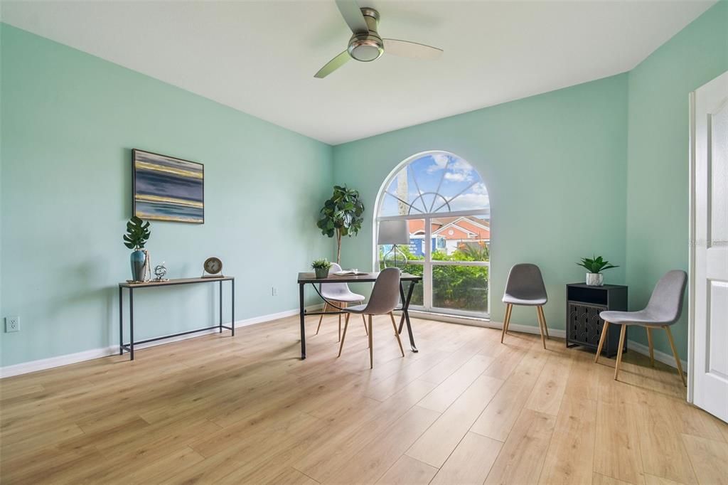 На продажу: $579,900 (5 спален, 3 ванн, 3307 Квадратных фут)