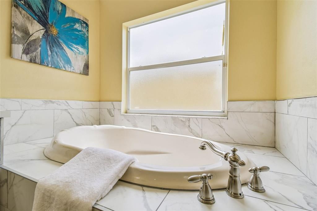 На продажу: $579,900 (5 спален, 3 ванн, 3307 Квадратных фут)