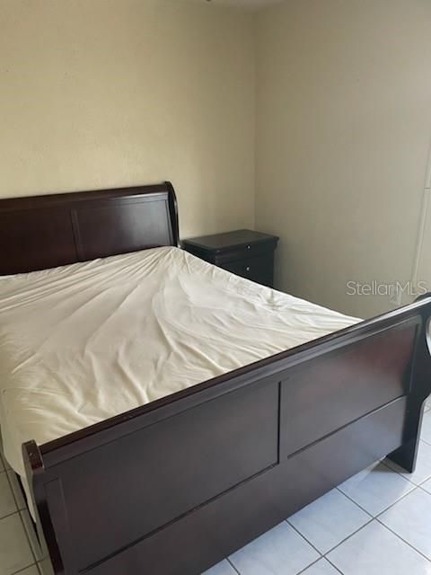 Под контрактом: $179,999 (1 спален, 1 ванн, 787 Квадратных фут)