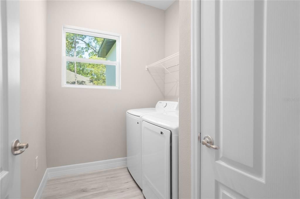 Active With Contract: $364,800 (4 beds, 3 baths, 2092 Square Feet)