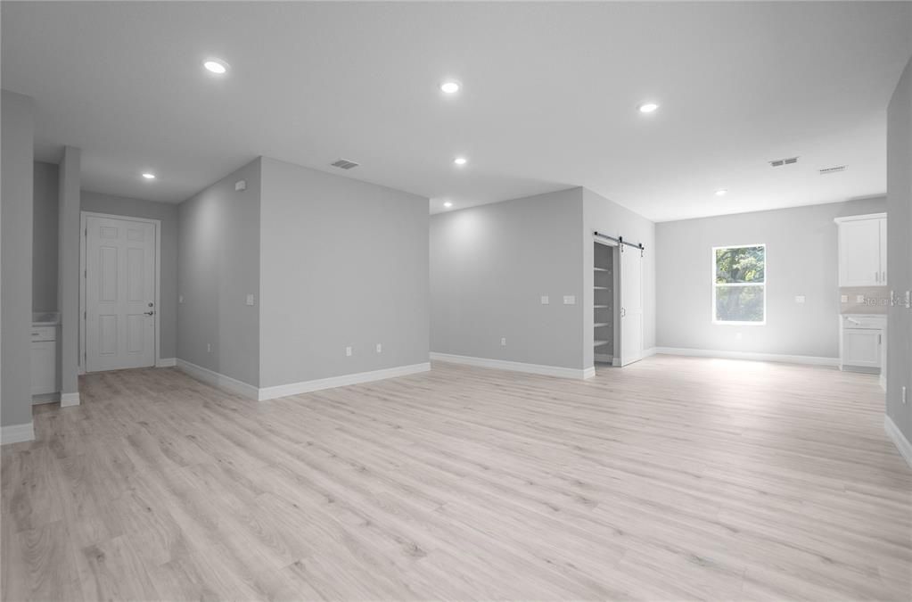 Active With Contract: $364,800 (4 beds, 3 baths, 2092 Square Feet)