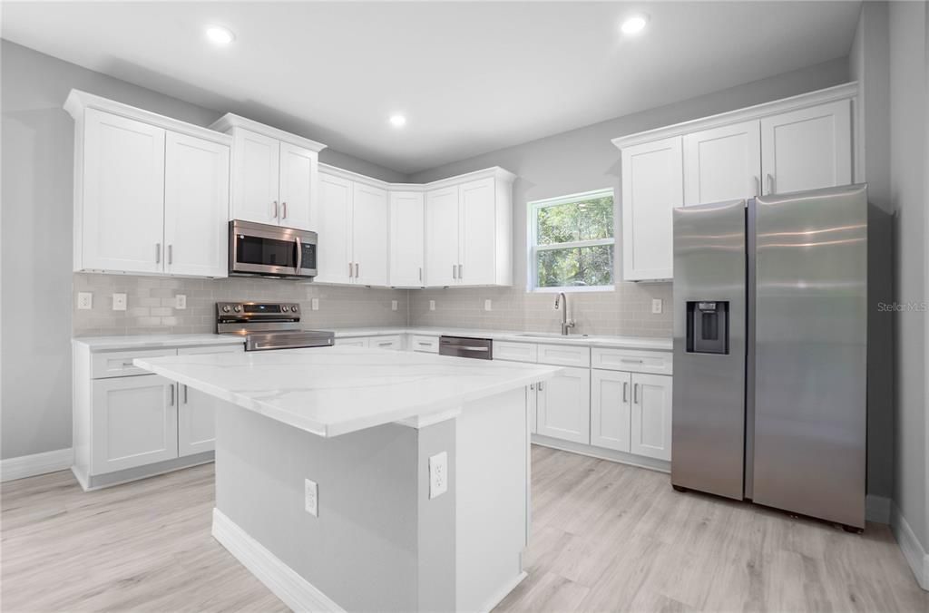 Active With Contract: $364,800 (4 beds, 3 baths, 2092 Square Feet)