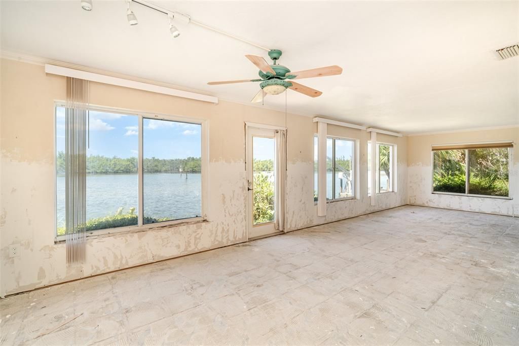 Active With Contract: $775,000 (2 beds, 2 baths, 2100 Square Feet)