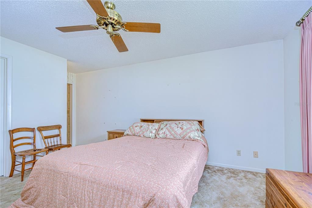 На продажу: $159,900 (2 спален, 2 ванн, 1094 Квадратных фут)