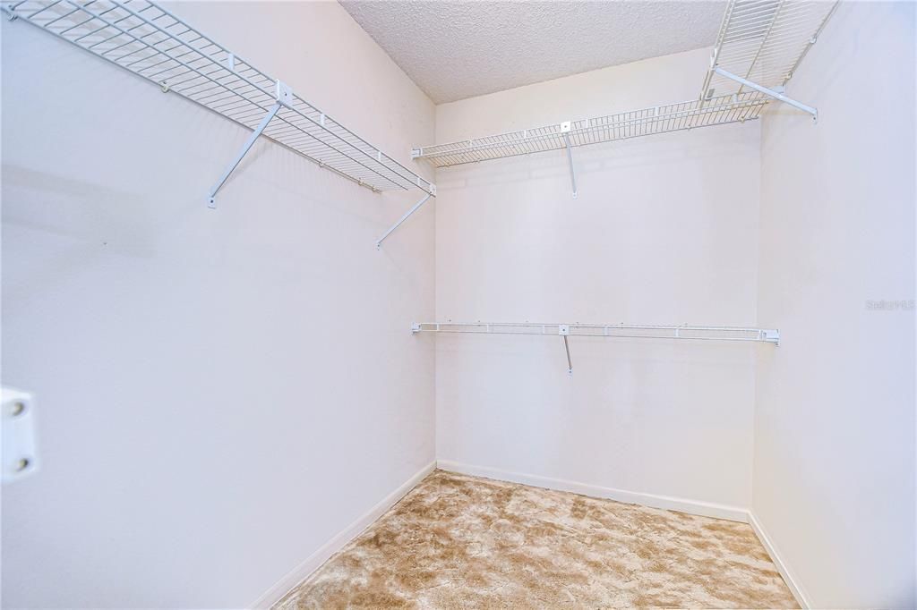 На продажу: $159,900 (2 спален, 2 ванн, 1094 Квадратных фут)