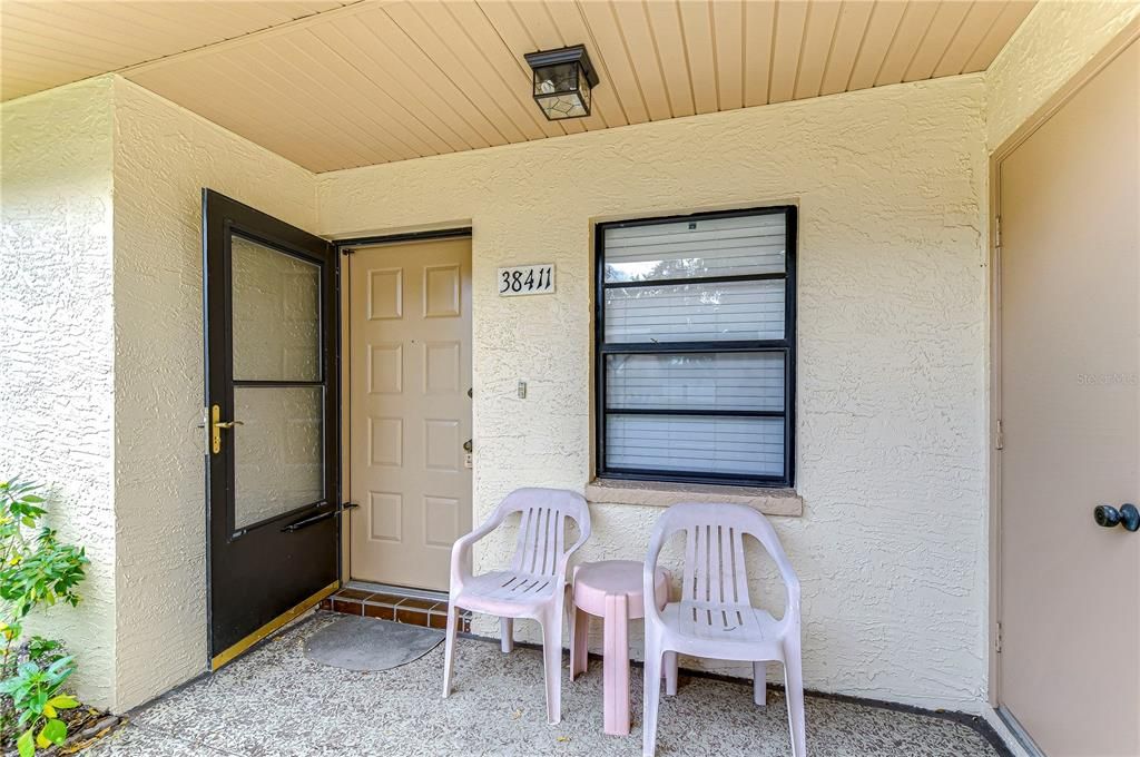 На продажу: $159,900 (2 спален, 2 ванн, 1094 Квадратных фут)