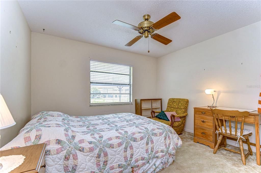 На продажу: $159,900 (2 спален, 2 ванн, 1094 Квадратных фут)