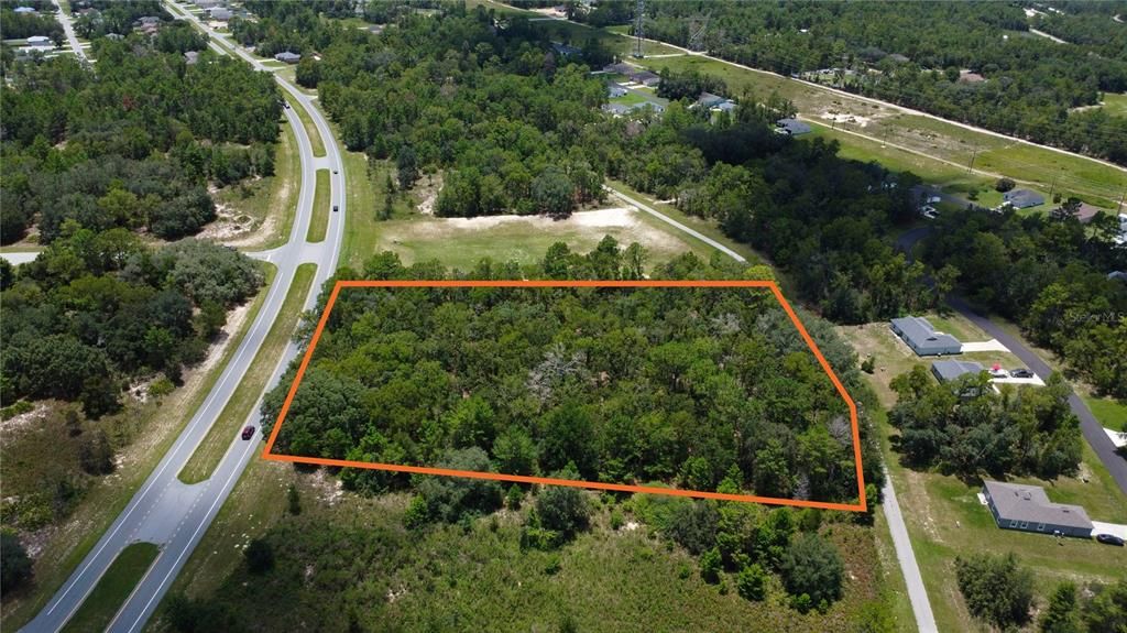 待售: $158,400 (2.56 acres)