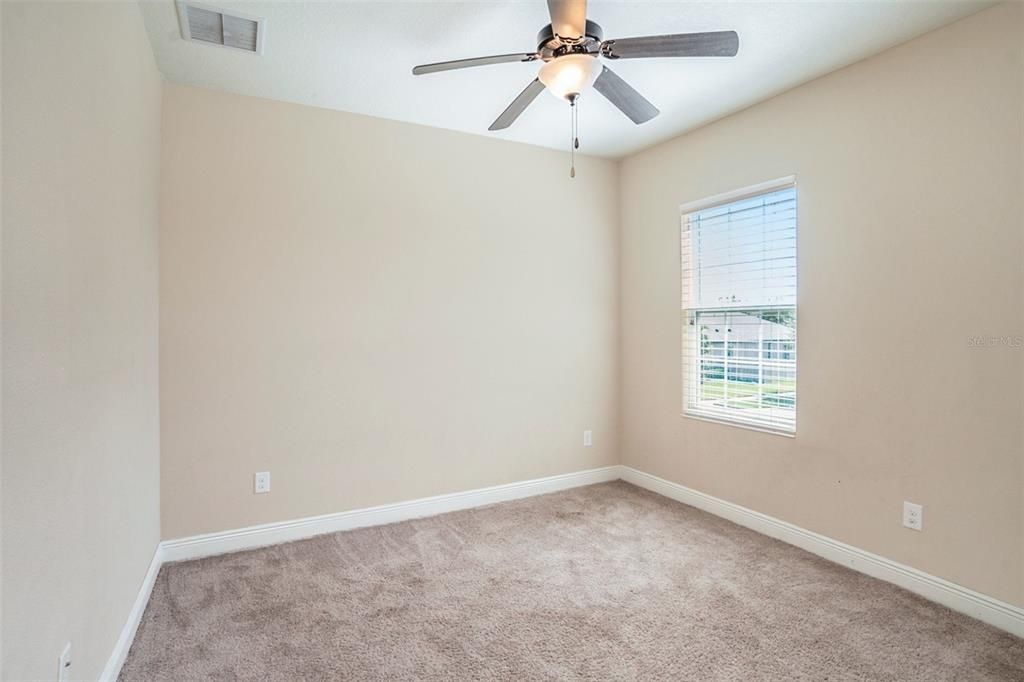 Activo con contrato: $465,000 (4 camas, 3 baños, 2583 Pies cuadrados)