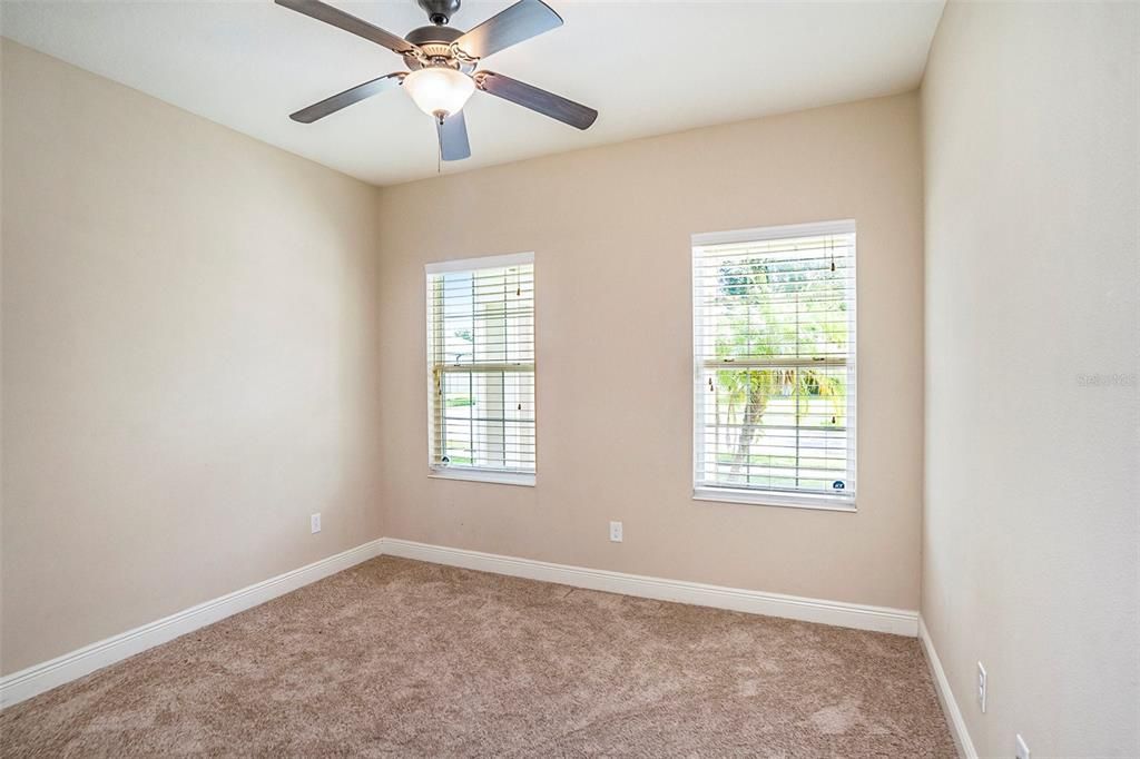 Activo con contrato: $465,000 (4 camas, 3 baños, 2583 Pies cuadrados)