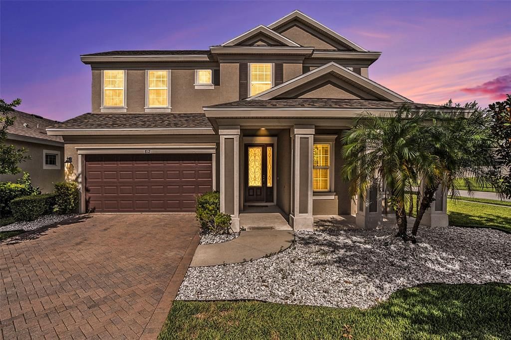 Activo con contrato: $465,000 (4 camas, 3 baños, 2583 Pies cuadrados)