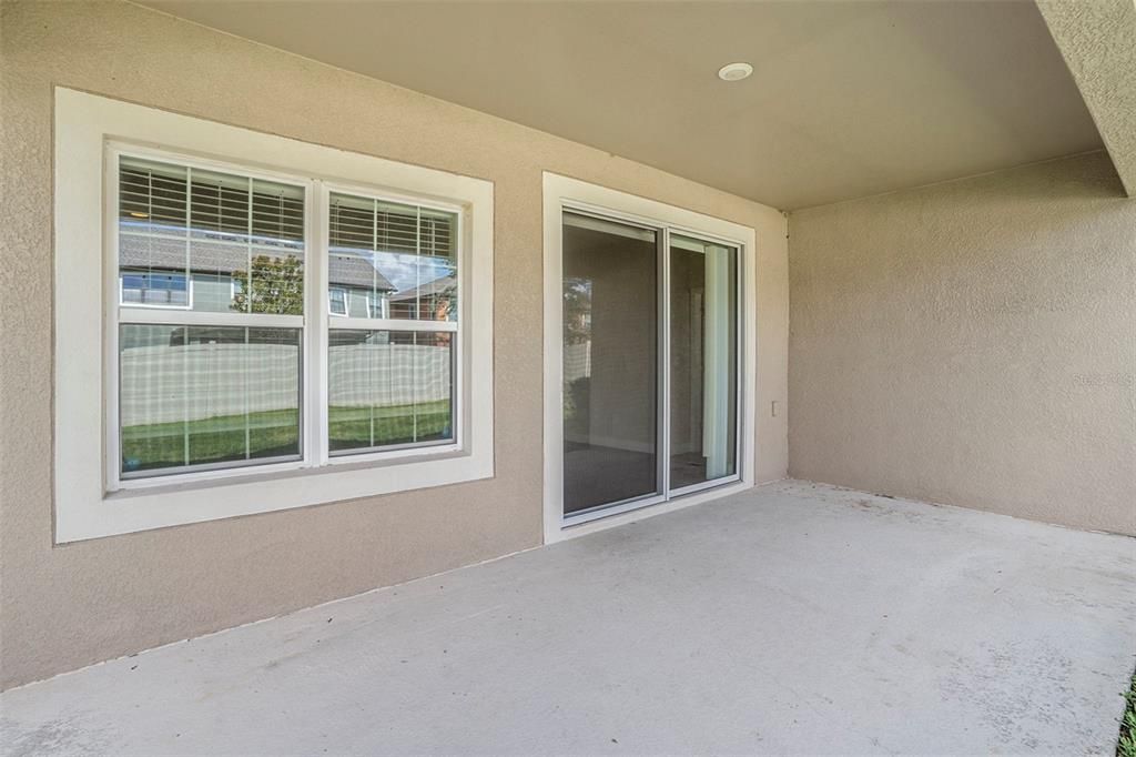 Activo con contrato: $465,000 (4 camas, 3 baños, 2583 Pies cuadrados)