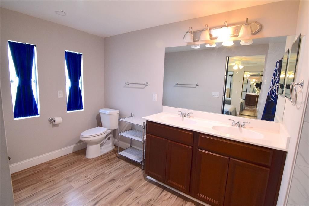 En Venta: $87,900 (2 camas, 2 baños, 1344 Pies cuadrados)