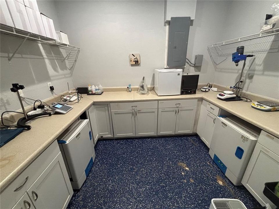 For Sale: $390,000 (0 beds, 0 baths, 2500 Square Feet)