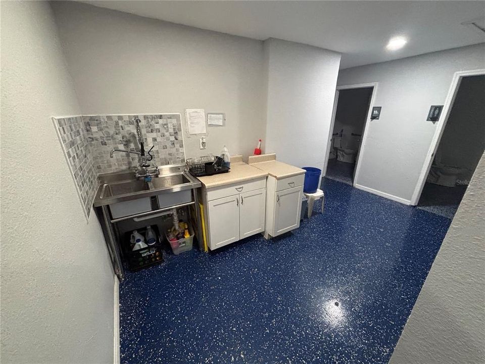 For Sale: $390,000 (0 beds, 0 baths, 2500 Square Feet)