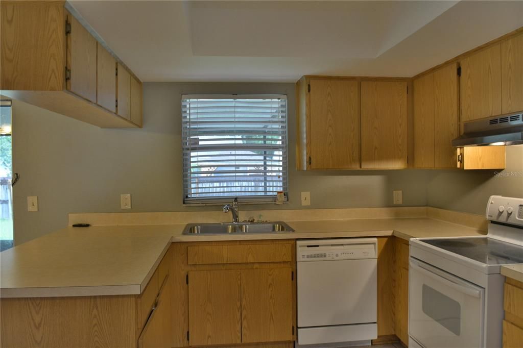 В аренду: $2,000 (3 спален, 2 ванн, 1192 Квадратных фут)