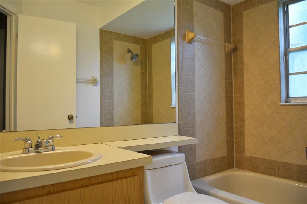 В аренду: $2,000 (3 спален, 2 ванн, 1192 Квадратных фут)