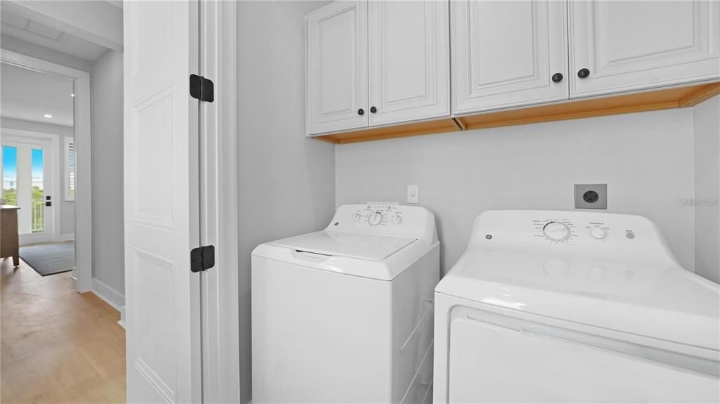 待售: $3,880,000 (4 贝兹, 3 浴室, 1658 平方英尺)