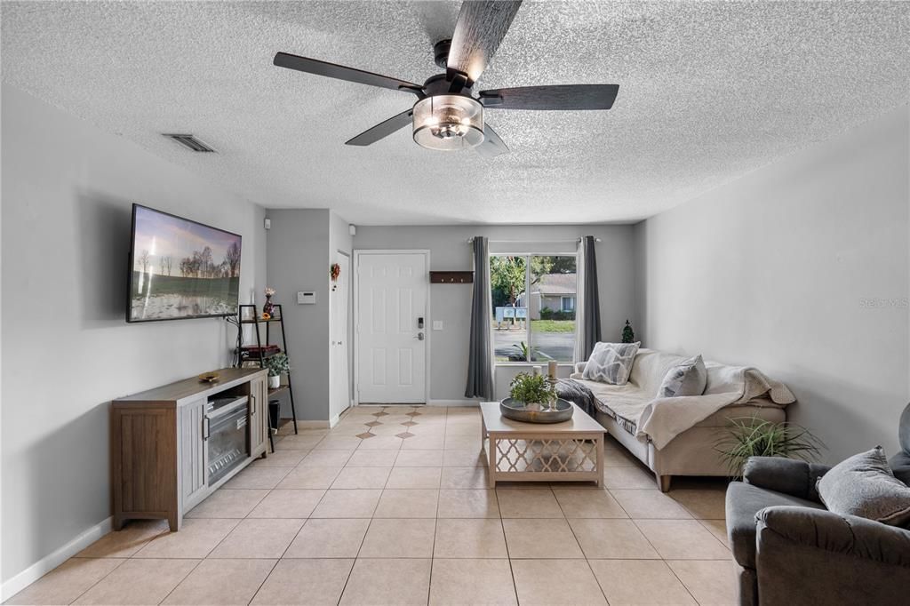 待售: $169,900 (3 贝兹, 2 浴室, 1140 平方英尺)