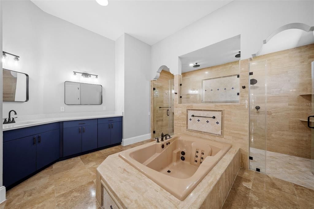 For Sale: $1,998,900 (6 beds, 6 baths, 6196 Square Feet)