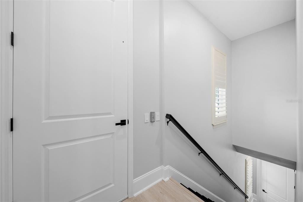 For Sale: $1,998,900 (6 beds, 6 baths, 6196 Square Feet)