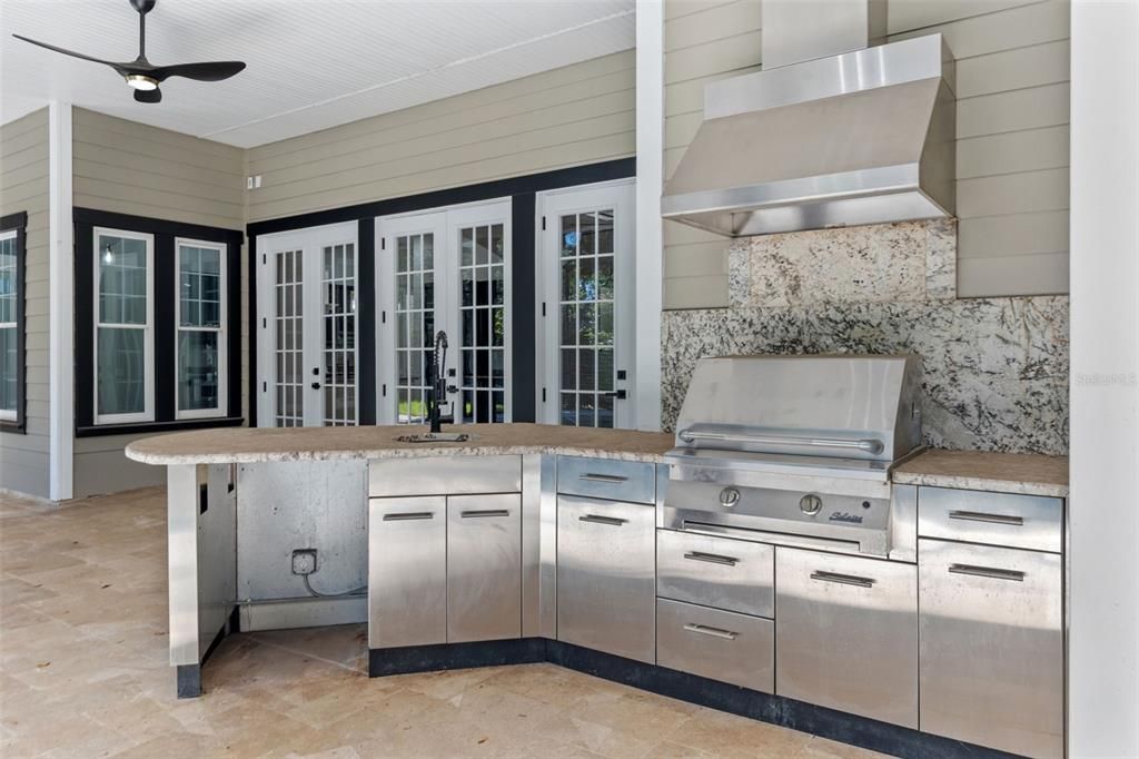 For Sale: $1,998,900 (6 beds, 6 baths, 6196 Square Feet)