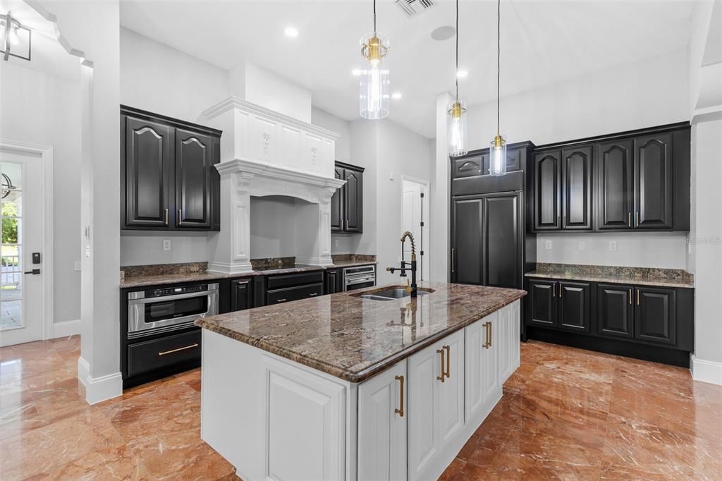 For Sale: $1,998,900 (6 beds, 6 baths, 6196 Square Feet)