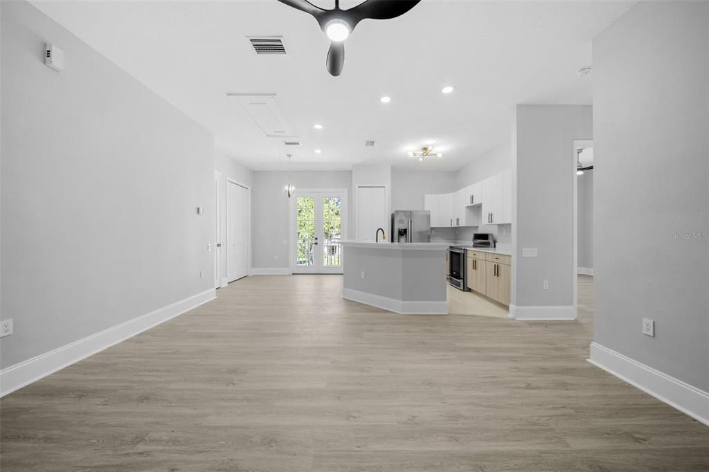 For Sale: $1,998,900 (6 beds, 6 baths, 6196 Square Feet)