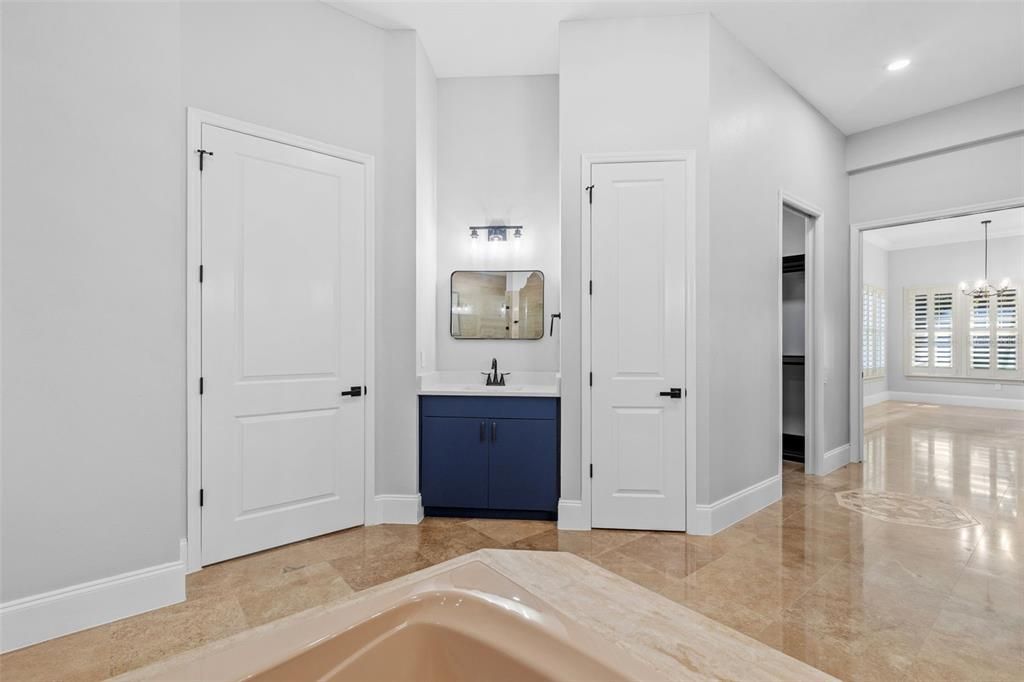 For Sale: $1,998,900 (6 beds, 6 baths, 6196 Square Feet)