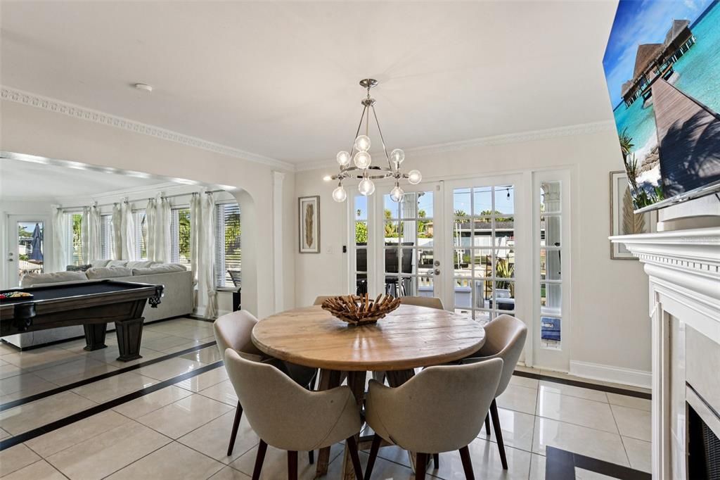 Activo con contrato: $1,350,000 (4 camas, 3 baños, 2378 Pies cuadrados)