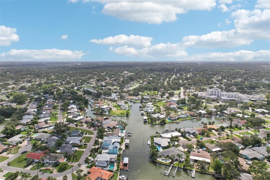 Activo con contrato: $1,350,000 (4 camas, 3 baños, 2378 Pies cuadrados)