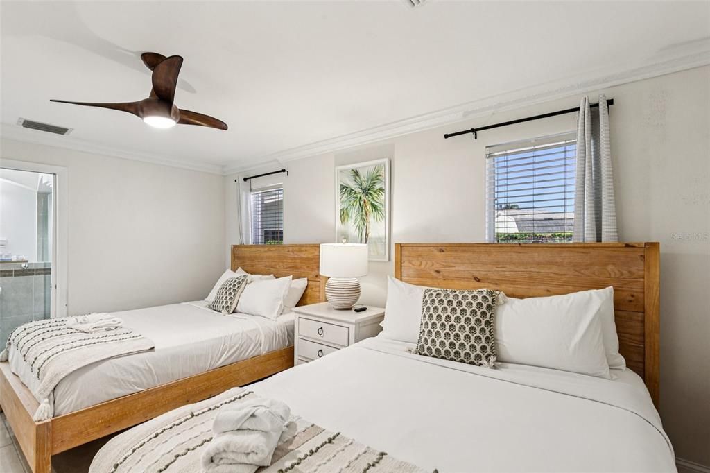 Activo con contrato: $1,350,000 (4 camas, 3 baños, 2378 Pies cuadrados)