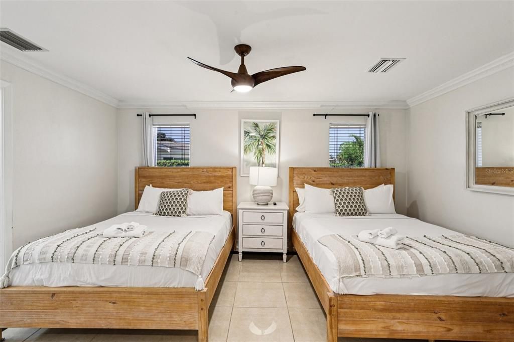 Activo con contrato: $1,350,000 (4 camas, 3 baños, 2378 Pies cuadrados)