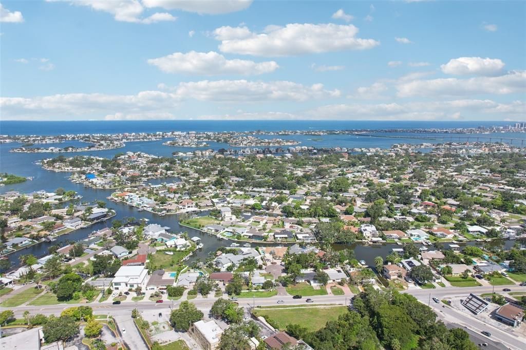 Activo con contrato: $1,350,000 (4 camas, 3 baños, 2378 Pies cuadrados)