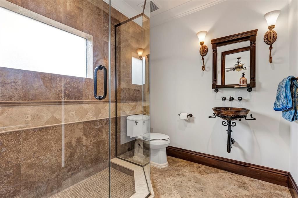 For Sale: $2,995,000 (5 beds, 4 baths, 3737 Square Feet)