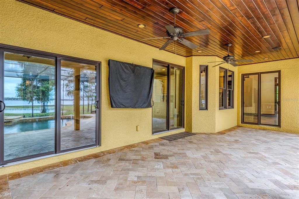 For Sale: $2,995,000 (5 beds, 4 baths, 3737 Square Feet)