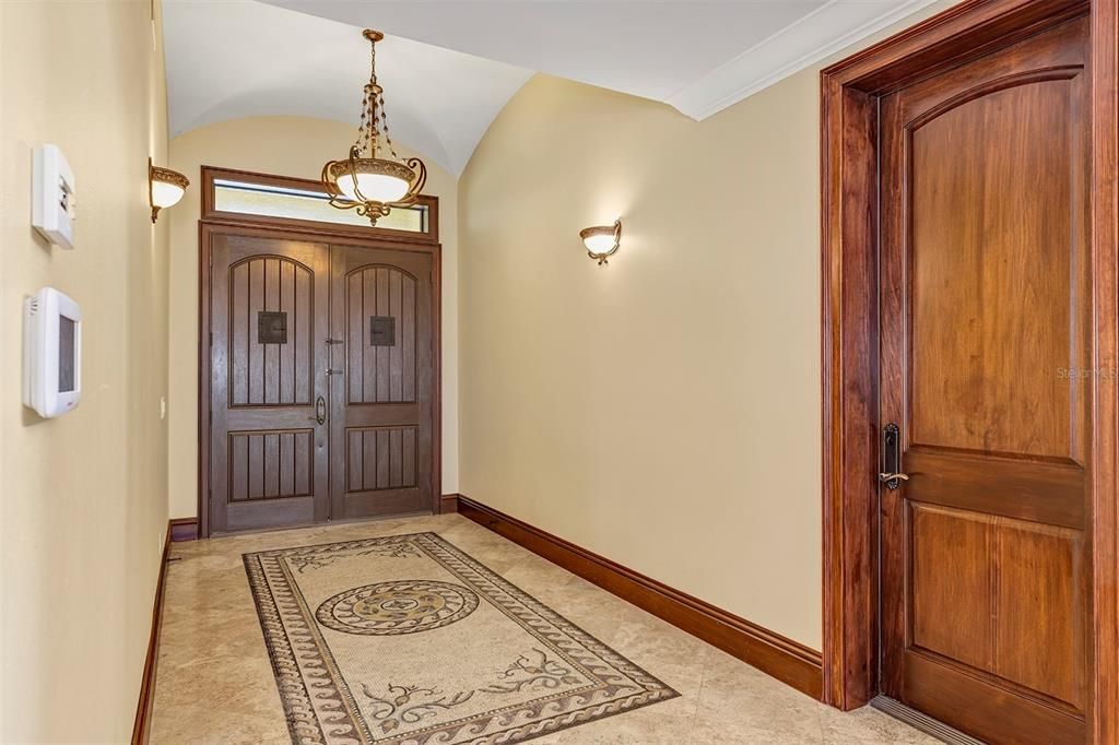 For Sale: $2,995,000 (5 beds, 4 baths, 3737 Square Feet)