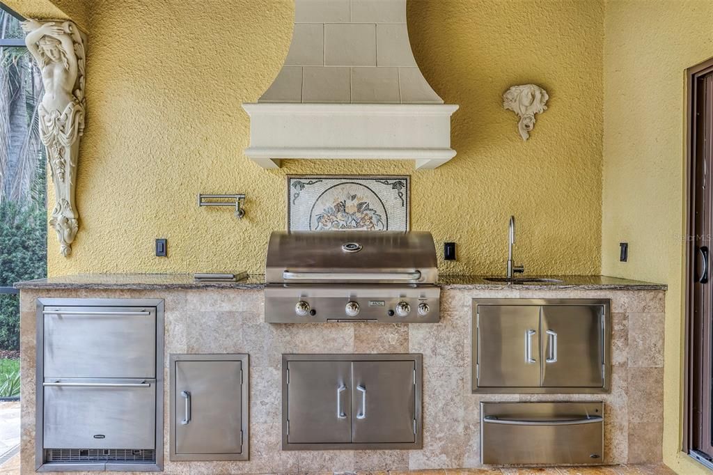 For Sale: $2,995,000 (5 beds, 4 baths, 3737 Square Feet)