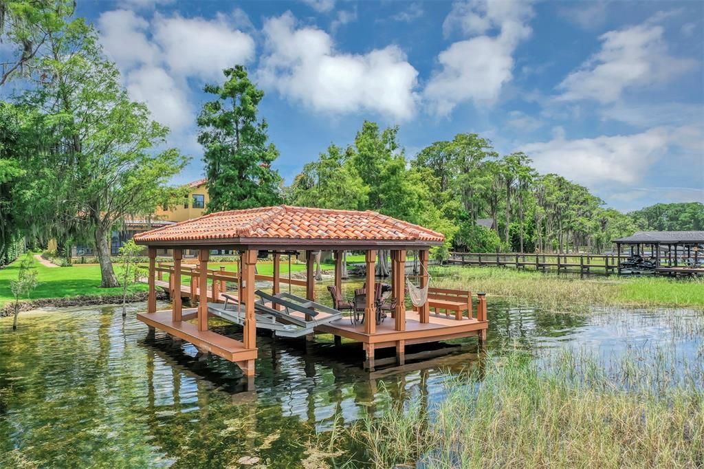 For Sale: $2,995,000 (5 beds, 4 baths, 3737 Square Feet)