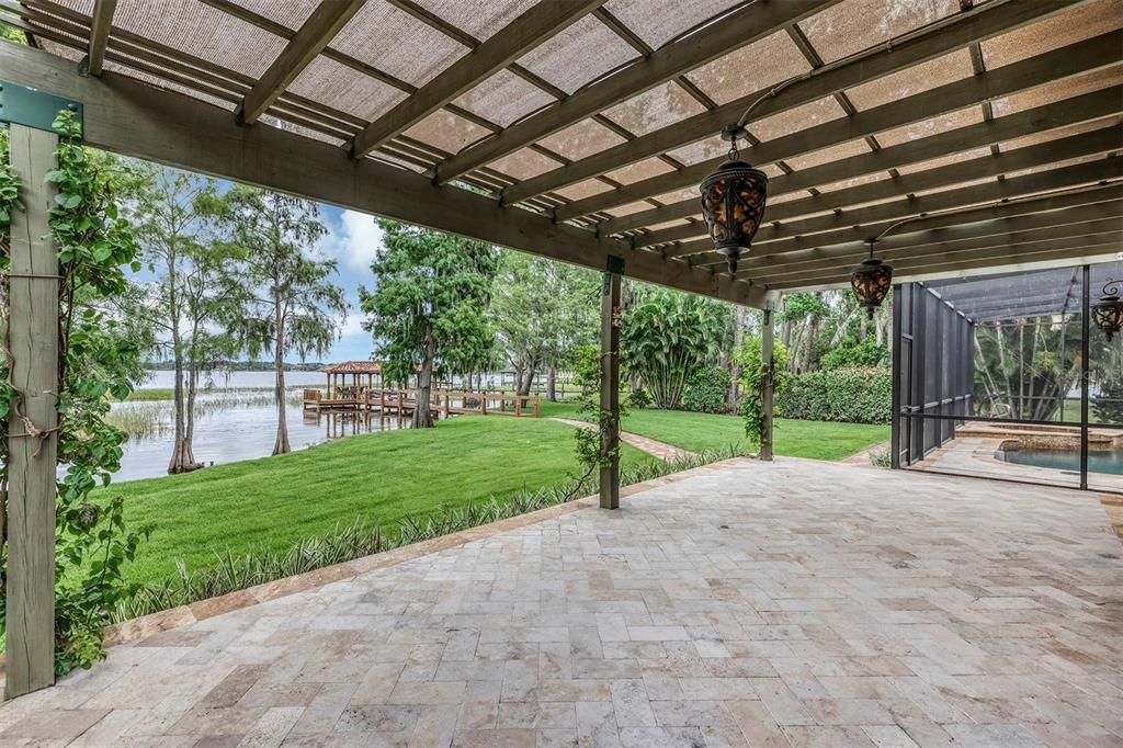 For Sale: $2,995,000 (5 beds, 4 baths, 3737 Square Feet)