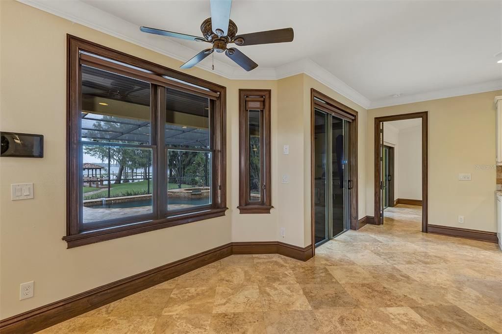 For Sale: $2,995,000 (5 beds, 4 baths, 3737 Square Feet)