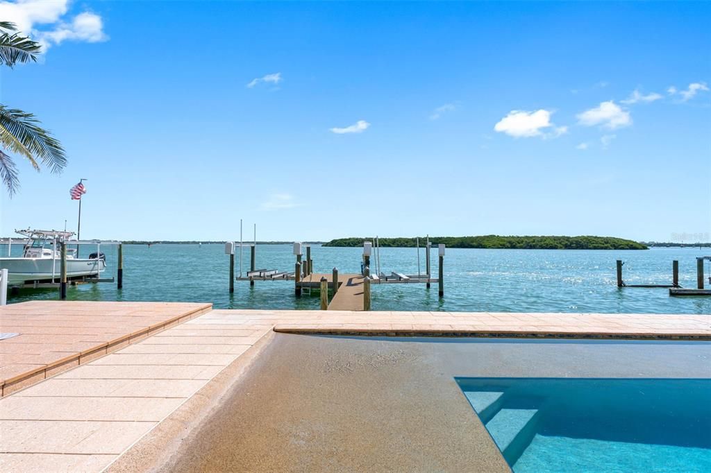 En Venta: $1,750,000 (3 camas, 2 baños, 2342 Pies cuadrados)