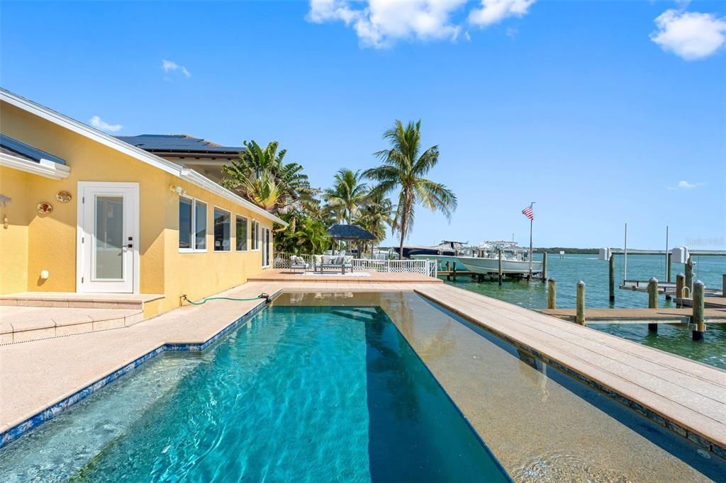 En Venta: $1,750,000 (3 camas, 2 baños, 2342 Pies cuadrados)