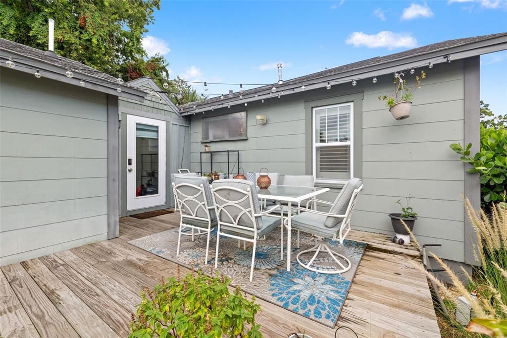 Под контрактом: $3,800 (3 спален, 2 ванн, 1278 Квадратных фут)