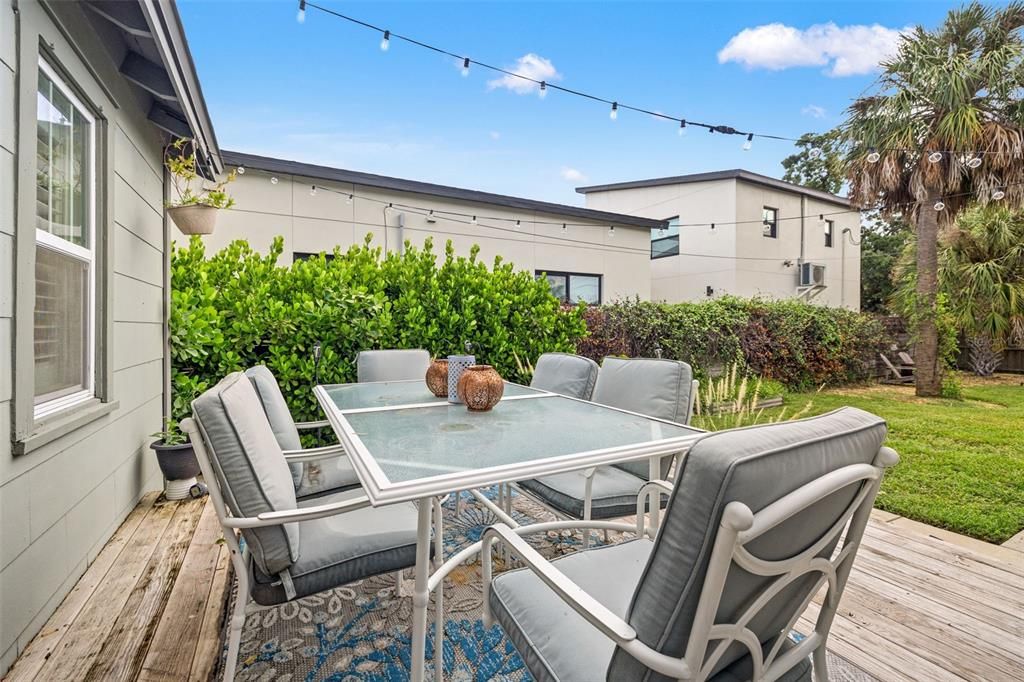 Под контрактом: $3,800 (3 спален, 2 ванн, 1278 Квадратных фут)